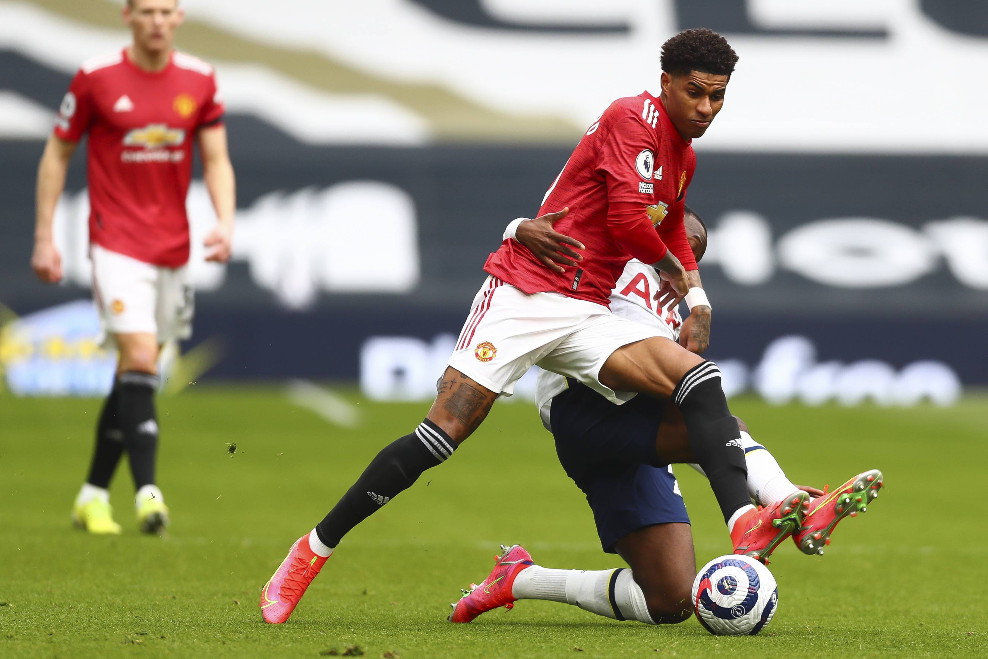 于一体的社 于一体的社